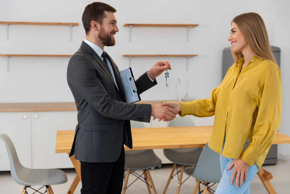Why You Need an Illinois Business Broker to Buy or Sell Your Business