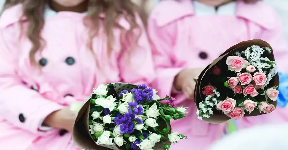 The Art of Rose Bouquets: Choosing Colors and Arrangements